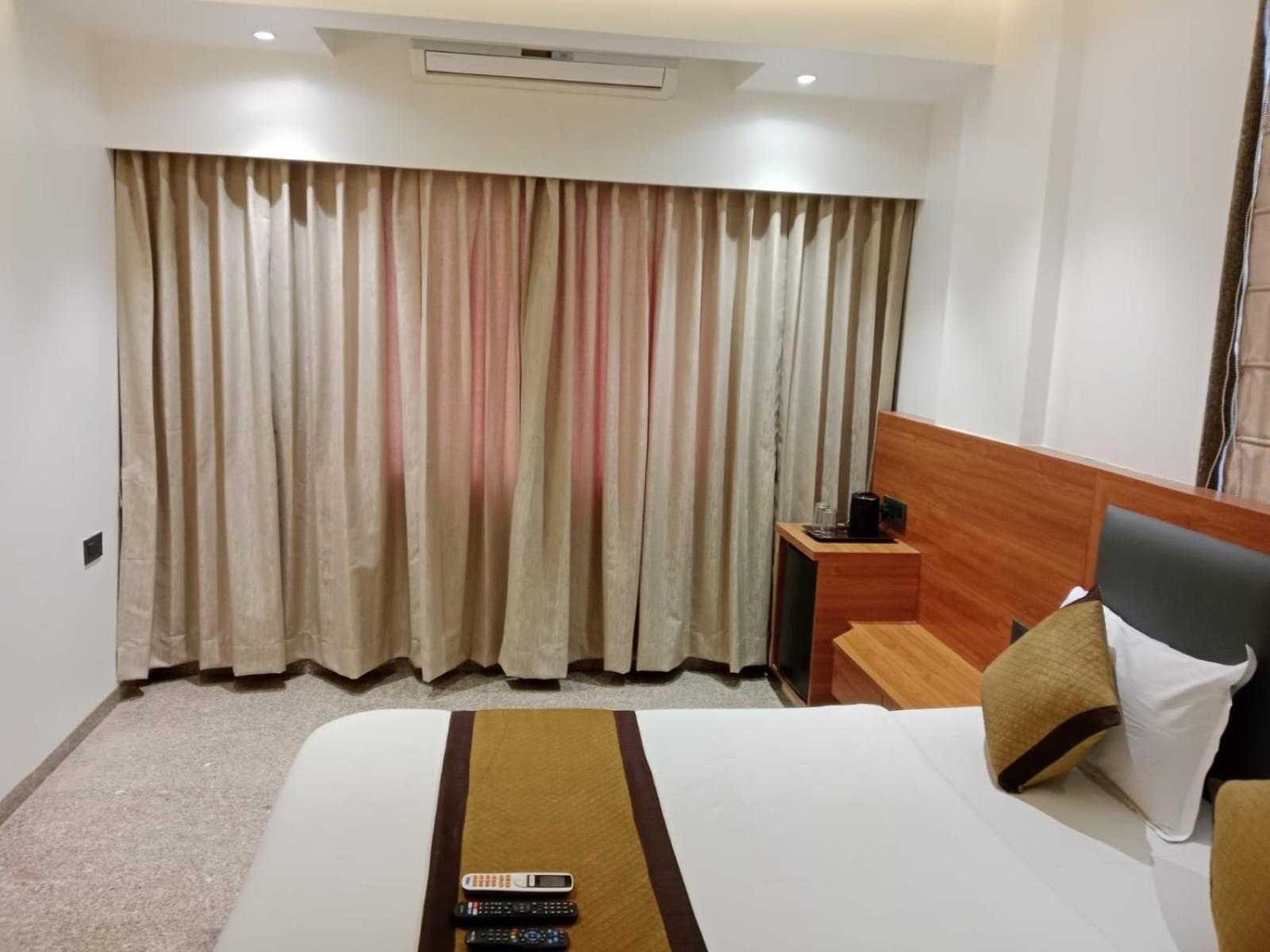 Hotel Sai Kamal Shirdi Exterior foto